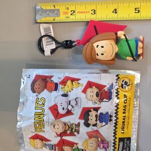 Collectible Kite-flying Peppermint Patty figural bag clip series 3 NWT
